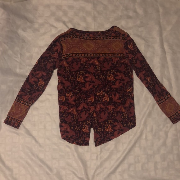SOLD Lucky brand Boho style, long-sleeve, patterned, split in the back size M - Picture 3 of 3